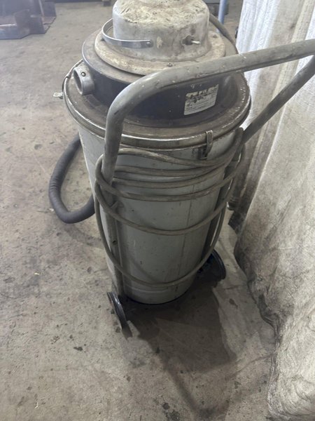 BLACK &amp; DECKER  PORTABLE SHOP VACUUM:  STOCK #77039