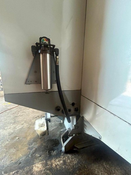 Haas EC-300 300mm CNC HMC, 2006 – Through Spindle Coolant, 8K Spindle