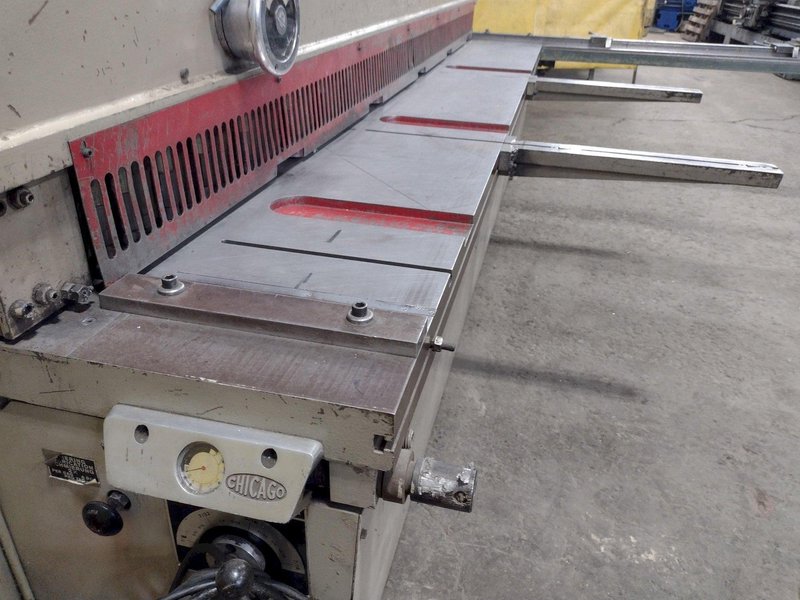 10&#039; X 10 GA CHICAGO MODEL #UA10-135 HYDRAULIC SHEAR: STOCK #17508
