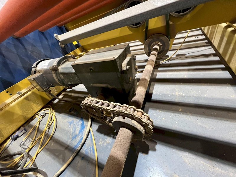 120&quot; X 44&quot; LEWCO POWERED ROLLER CONVEYOR WITH PNEUMATIC TRANSFERS: STOCK #19830