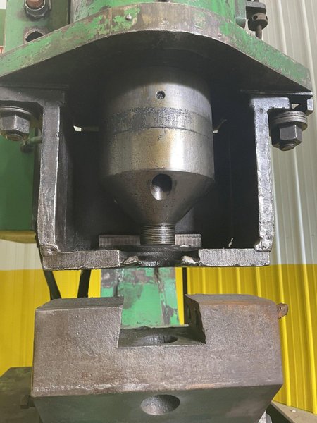 125 TON HILL ACME MODEL #7 SINGLE END HYDRAULIC PUNCH: STOCK #14713