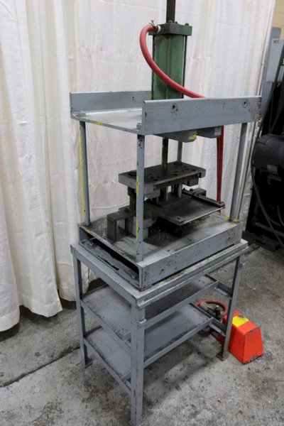 2 TON CUSTOM PNEUMATIC 4 POST PRESS: STOCK #69324