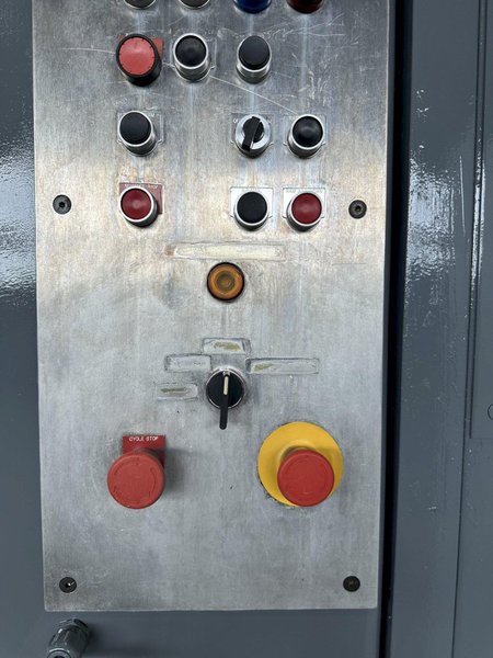 300 TON HINES SC0542 HYDRAULIC DEEP DRAW PRESS. STOCK # 0420423