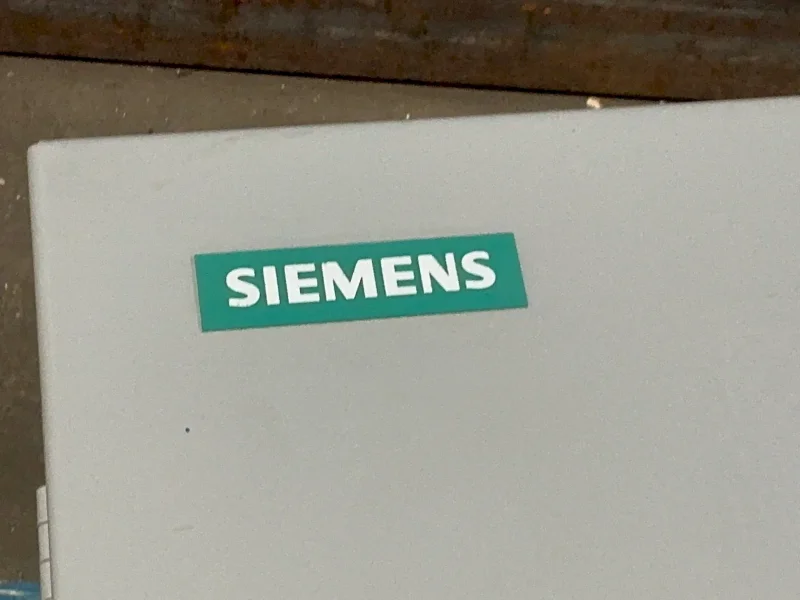 SIEMENS 400 AMPS HEAVY DUTY SAFETY SWITCH   -  HF365