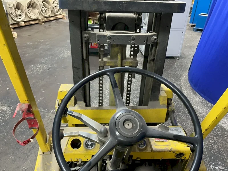 CLARK EQUIPMENT 6000 LBS PROPANE FORKLIFT  -  C500 600