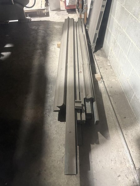 250 x 14′ Accurpress 725014 CNC Press Brake, 2000 – ETS 3000