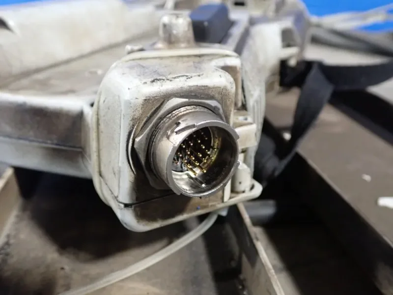 YASKAWA ELECTRIC ROBOT  -  MH6