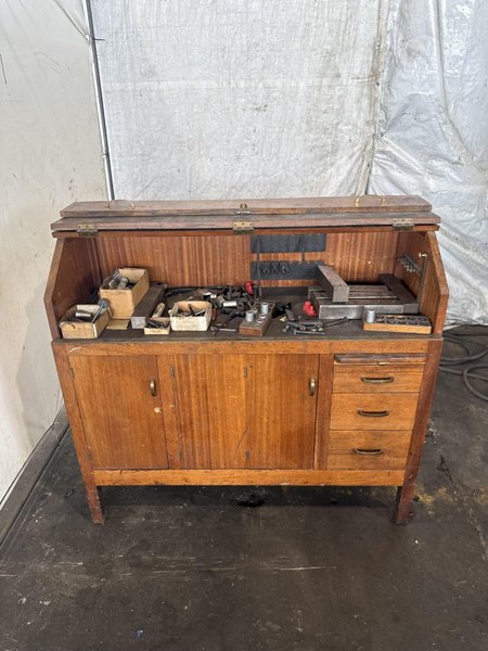 MOORE NO. G18 JIG GRINDER W/ CABINET OF TO0LING. STOCK # 0774725