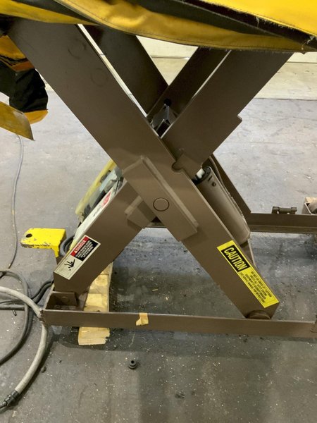 2,500 LB AUTOQUIP SERIES 35 HYDRAULIC LIFT TABLE: STOCK #81279