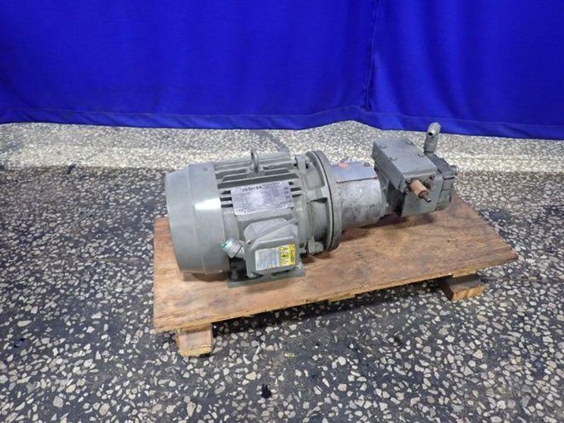 OILGEAR 5 HP HYDRAULIC PUMP  -  PVWH-06-R5AV-CNNN