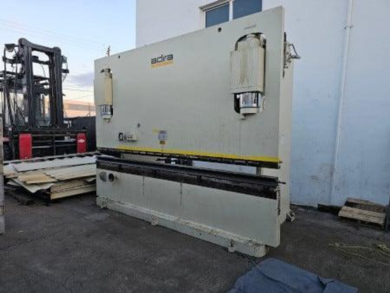 1996 Adira QHD-30040 Hydraulic Press Brake (#5355)