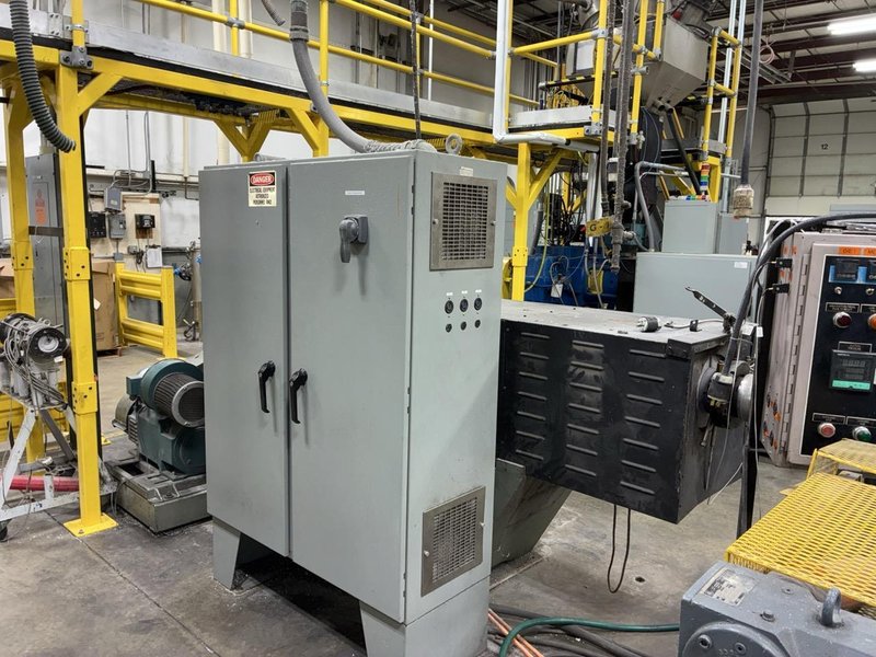 Sterling 3.5″ Plastics Extruder, 24:1 L/D – Herringbone Gear Drive Mixing Screw