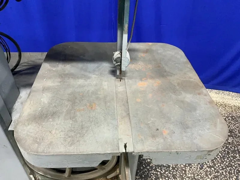 GROB 18” VERTICAL BAND SAW  -  NS18