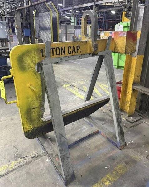 10 TON X 48" CALDWELL #82-10-48 COIL LIFT C-HOOK. STOCK # 0436226