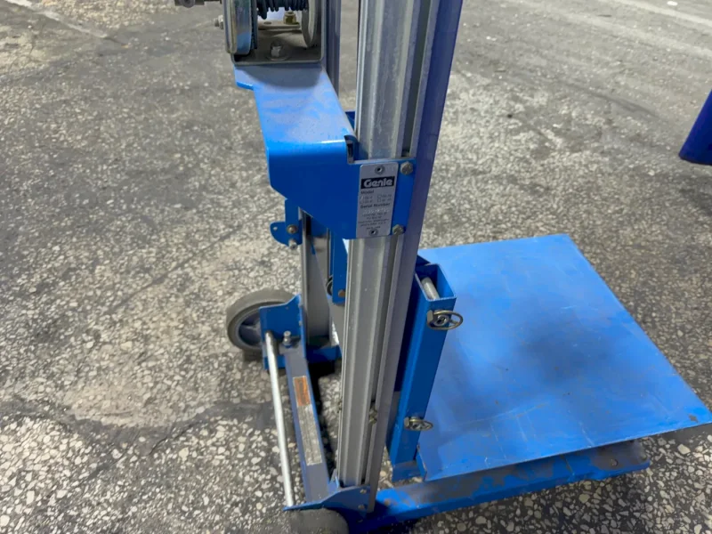GENIE 500 LBS LIFT  -  GL-4