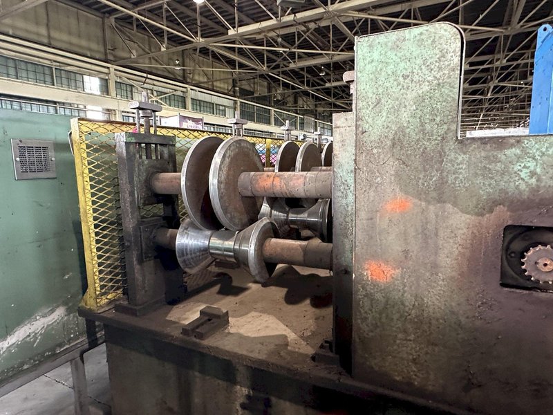 20 STAND x 2.5&quot; x 30&quot; PEARSON ROLLFORMER, TOOLED FOR RAKE &amp; GUTTER: STOCK 16970