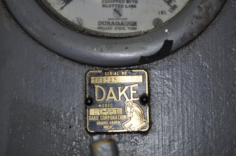 75 TON DAKE 4 POST HYDRAULIC PRESS