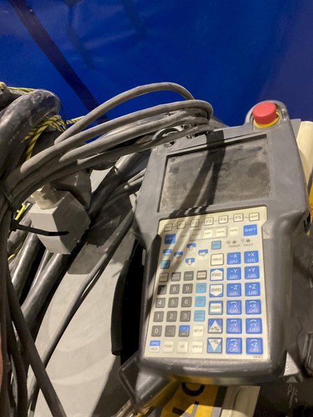 FANUC R-2000IB/165F w/ R30IA CONTROLLER AND PENDANT USED 2010 MISMATCHED