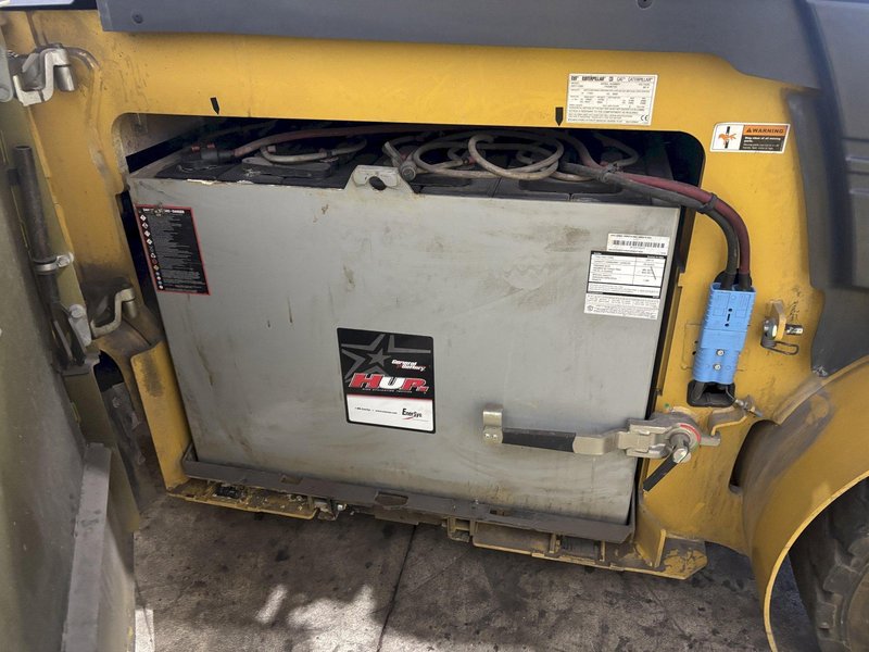 11,000 LBS CAT MODEL #2ET11000 ELECTRIC FORKLIFT, NEW 2020: STOCK #22688