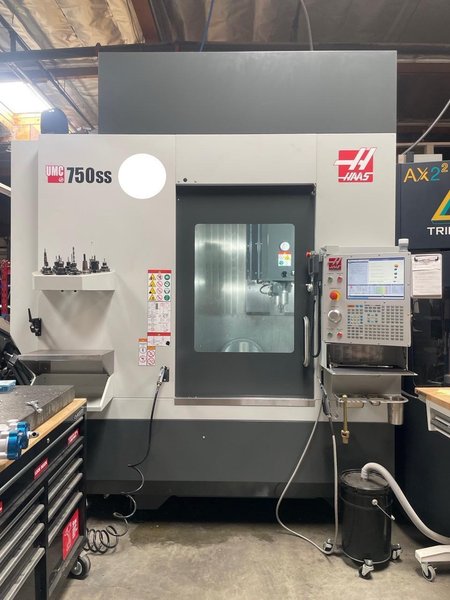 Haas UMC-750SS Universal Machining Center, 2023 – 70 Tool SMTC, TSC, Programmable Coolant, Chip Conveyor, High Pressure Coolant