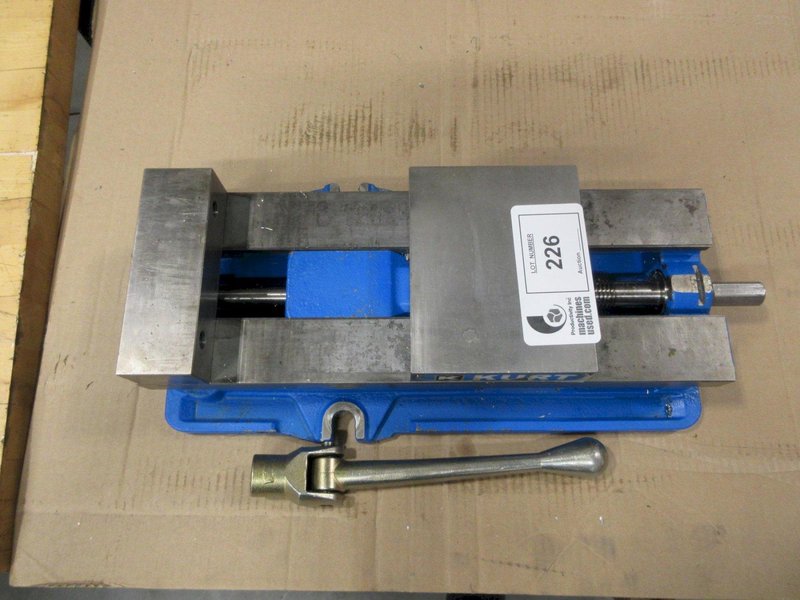 Kurt D688 6" AngLock CNC Milling Vise – w/ Handle- Auction Item