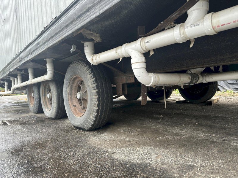 2008 MICHIANA MEN&#039;S &amp; WOMEN&#039;S PORTABLE BATHROOM TRAILER: STOCK #23097