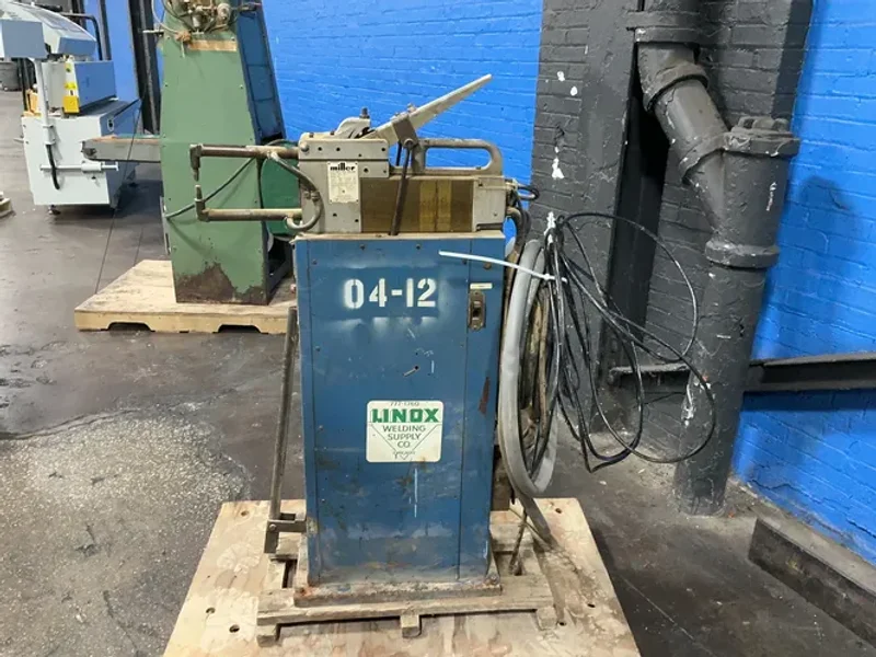 MILLER 20 KVA SPOT WELDER  -  MPS 20FT