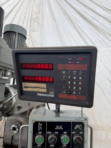 SUPERMAX YCM-2GS VERTICAL/HORIZONTAL UNIVERSAL MILL W/ TOOLING. STOCK #1008125