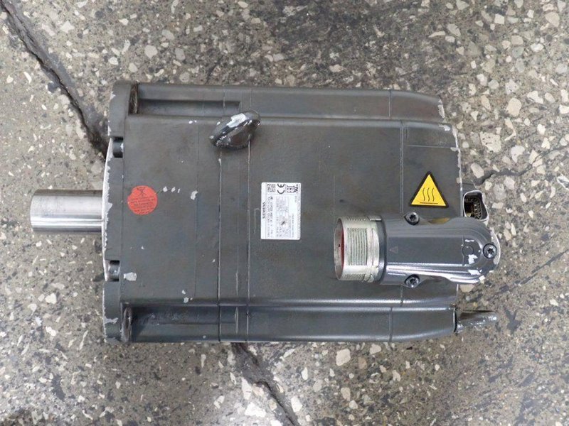 SIEMENS 5000 RPM SERVO MOTOR  -  1FK7103-2AF71-KH1