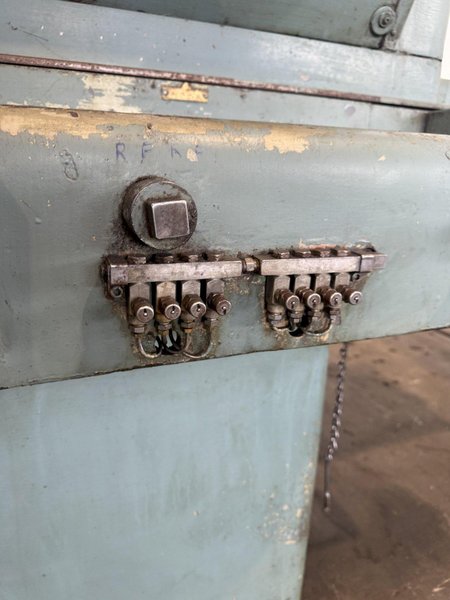 GALLMEYER &amp; LIVINGSTON HYDRUALIC SURFACE GRINDER. STOCK # 1214825