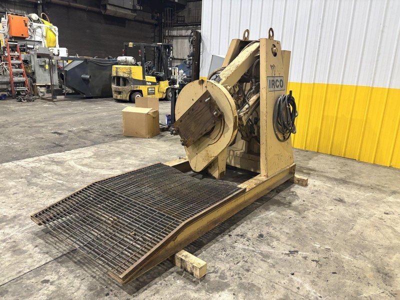 5,000 LBS IRCO MODEL C-5 3-AXIS HYDRAULIC WELDING POSITIONER: STOCK #22682