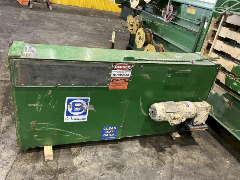 36" X 29" X 30 HP BALEMASTER MODEL #4030G-8 AUTO TIE HORIZONTAL BALER 2007: YOBRO #25000