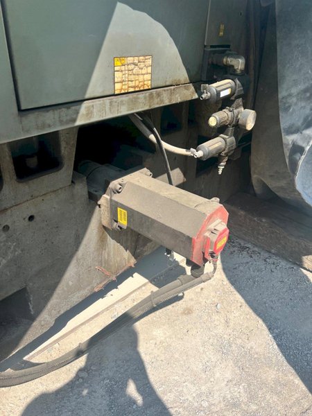 2007 MIGHTY VIPER VMC-2100 VERTICAL MACHINING CENTER