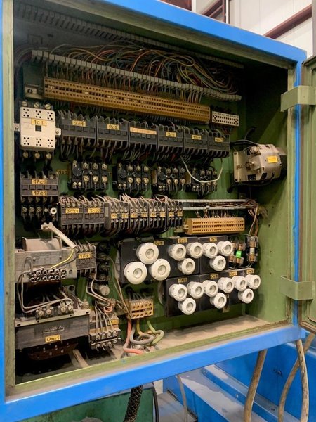 COLLET PORTABLE DRILL, MODEL BUV2000, MORSE 5 TAPER, DRILLING HEAD CAN BE ROTATED, SWIVELLED, AND TRAVERSED