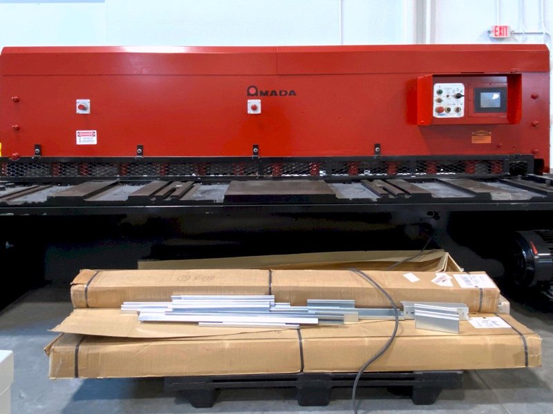 Amada M3060 (1986) Power Squaring Shear