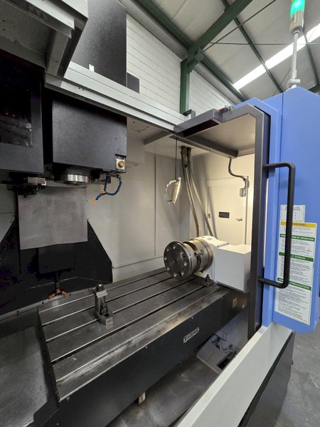 Doosan Mynx 5400/40 CNC Vertical Machining Center For Sale, 2012