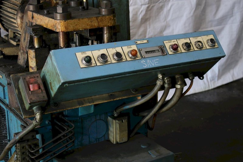 18 TON TISHKEN MODEL # CO-6 -18 4 POST CUTOFF PRESS: STOCK #75279