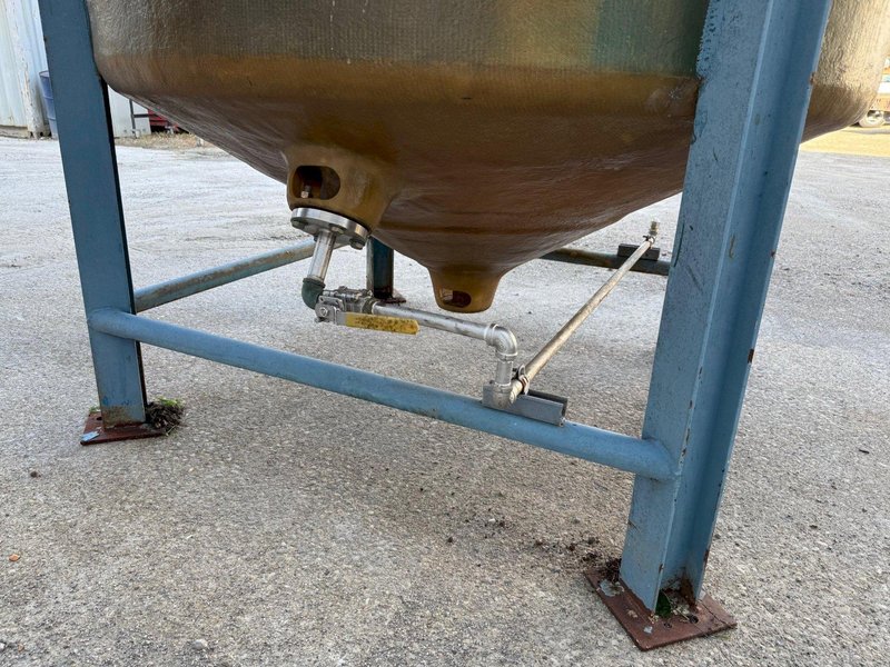 2000 Gallon Palmer Fiberglass Tank