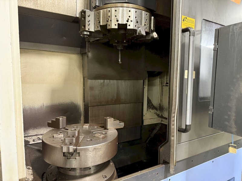 Used 2008 DOOSAN Puma V550 CNC Vertical Turret Lathe For Sale