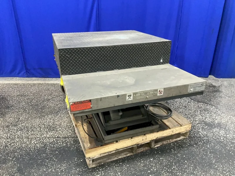 ECOA 4500 LBS LIFT TABLE  -  HLT2-045-38-47.5063