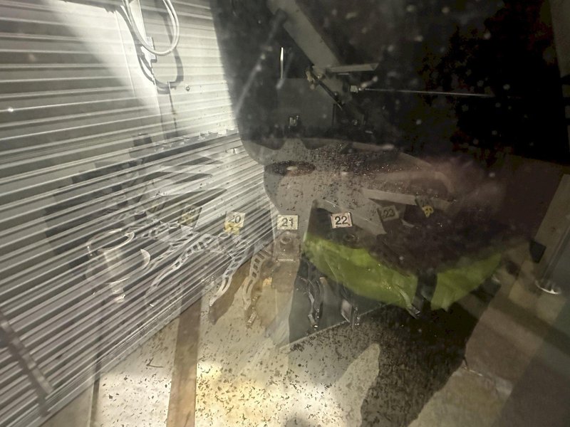 2004 DMG DECKEL MAHO MODEL #75V-LINEAR GANTRY STYLE CNC VERTICAL MACHINING CENTER / VMC: STOCK #21988