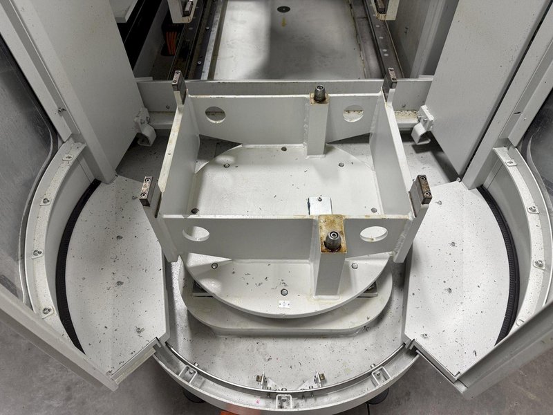 Used 2015 Grob G550 5-Axis CNC Horizontal Machining Center For Sale with 10 Station Pallet Pool