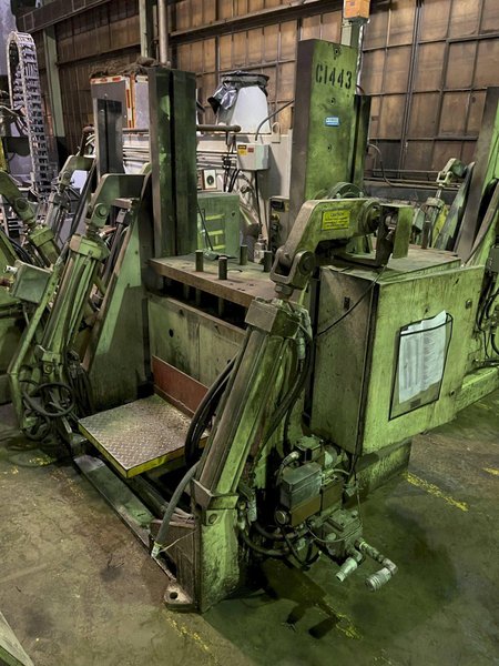 Hall model RT3 permenant molding machine with controls s/n 7615, 33&quot; x 20&quot; platen