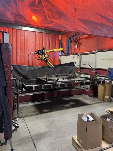 Genesis Welding Systems Robotic Welding Cell, Fanuc ArcMate 120iD 10L, 2012 – Miller Auto Axcess 300 DI Power Source