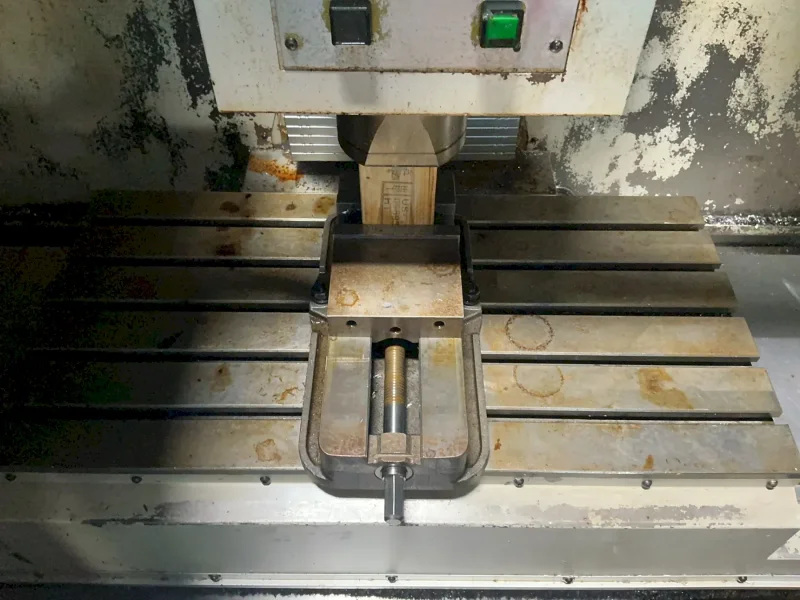 BRIDGEPORT 18”X36” TABLE CNC VMC  -  VMC 3020