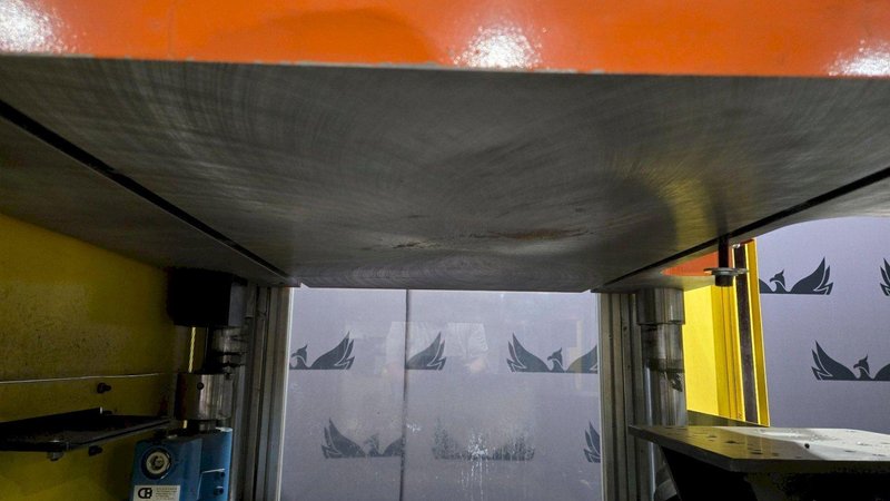 TOX PRESSOTECHNIK MAG 20 TON HYDRAULIC AIR PRESS, 2021