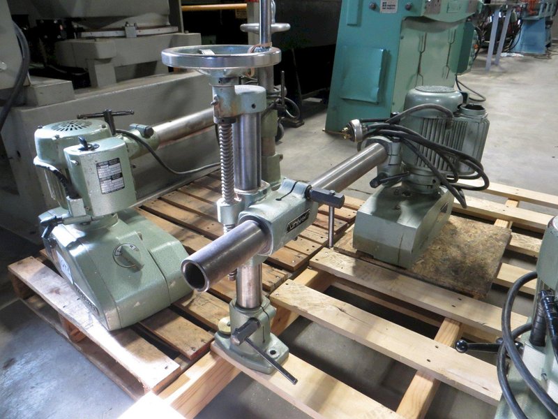 Univer Powerfeed 3 Roll Model 250-S with Mounting Shoe
