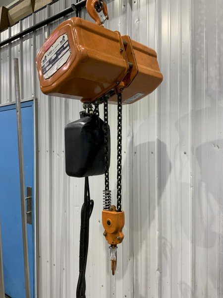 2 TON VESTIL ELECTRIC HOIST MODEL H-4000-3: STOCK #80868
