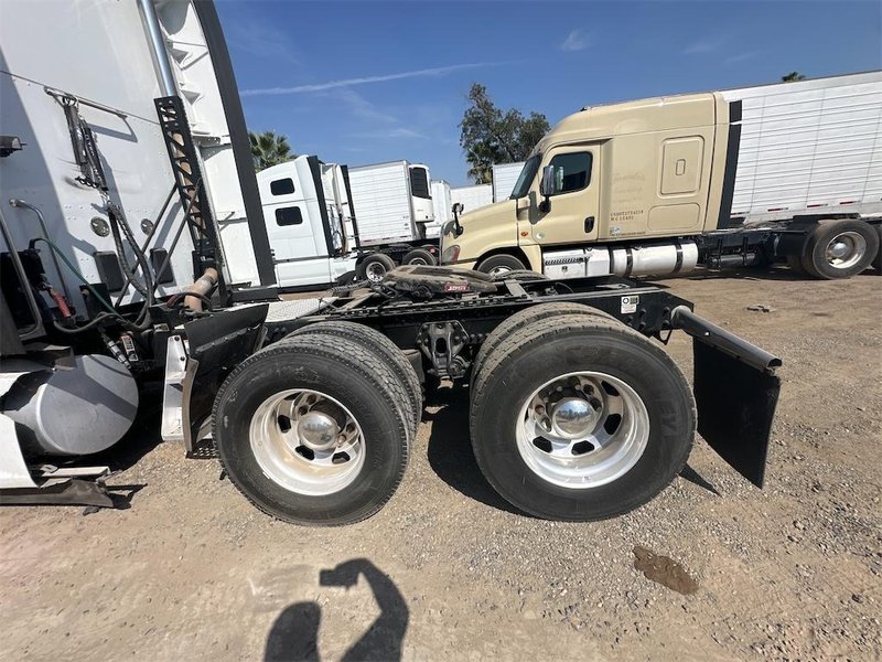 2022 Kenworth T680 1XKYD49X5NJ499897