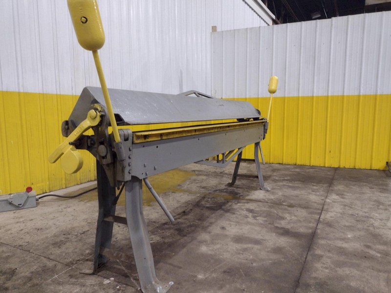 8' X 18 GAUGE CHICAGO MODEL #818 MANUAL APRON BENDING BRAKE: YOBRO #24387